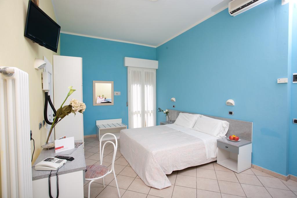 Elisabetta Hotel เชเซนาติโก ภายนอก รูปภาพ