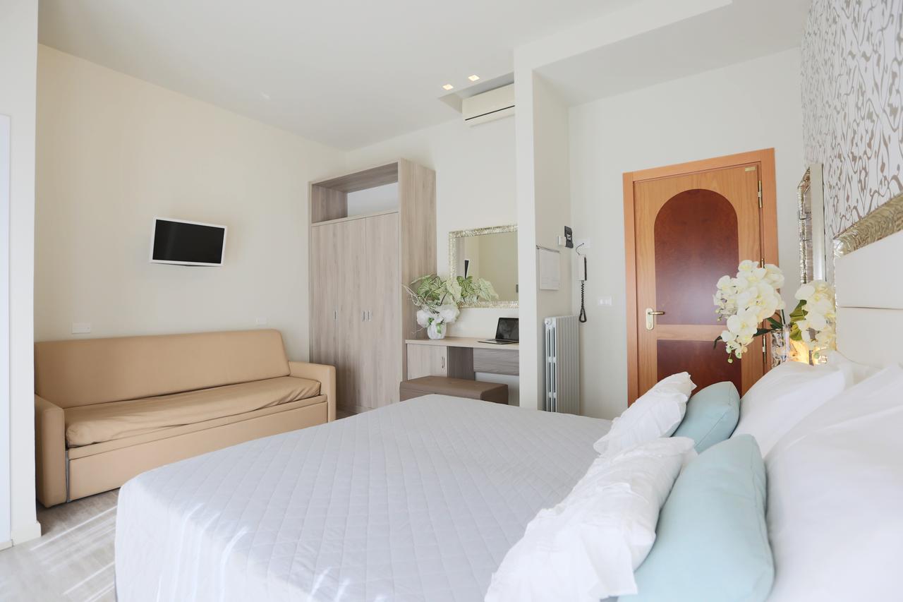Elisabetta Hotel เชเซนาติโก ภายนอก รูปภาพ