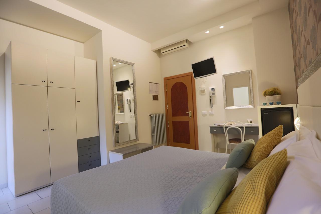 Elisabetta Hotel เชเซนาติโก ภายนอก รูปภาพ